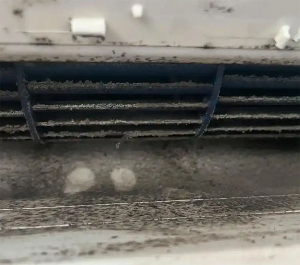 涪陵空调吹的风有股烧焦味是怎么回事